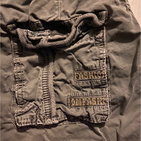 Y2K cargo shorts - Picture 5 of 6